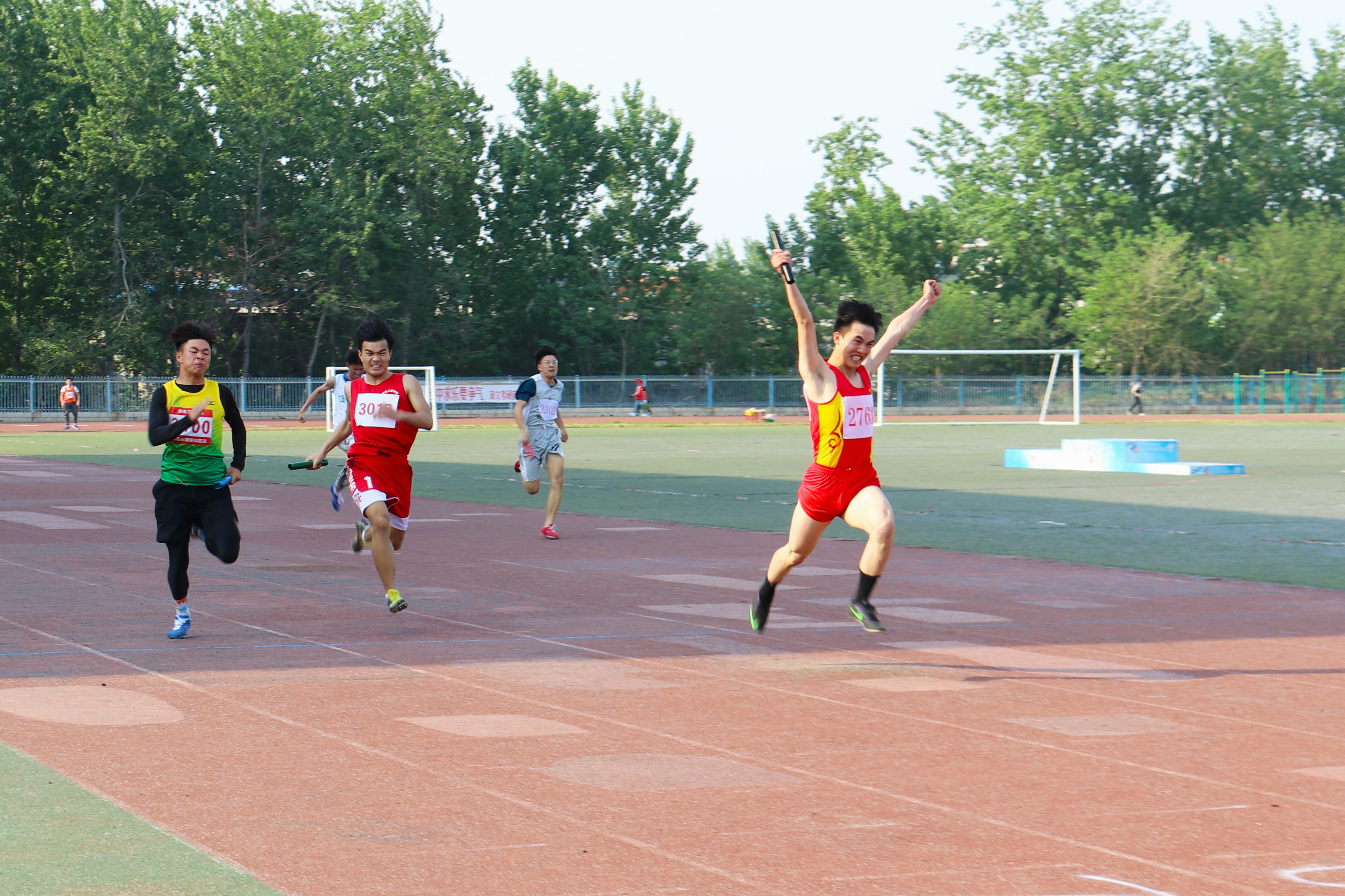 10运动会现场.JPG