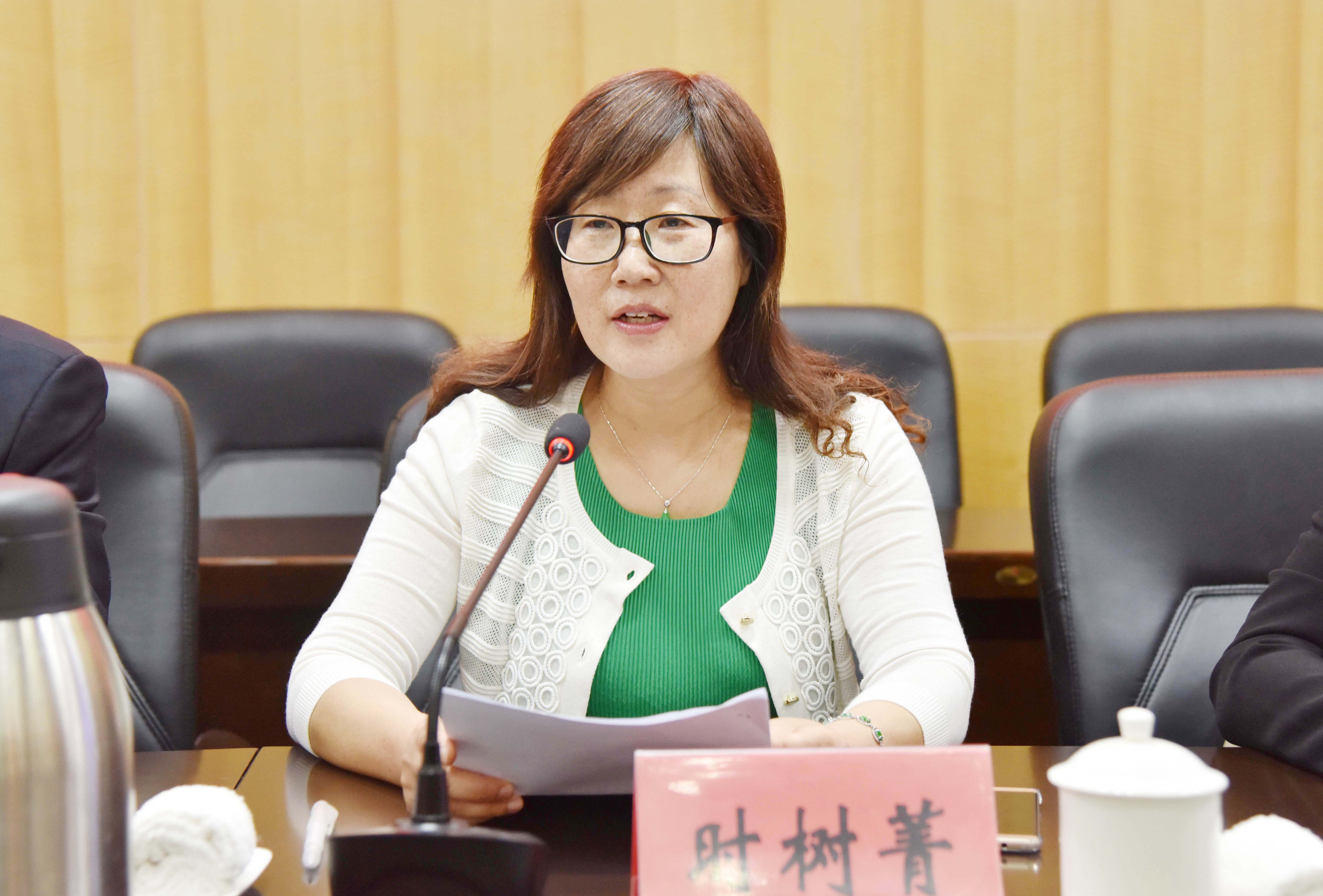 3我校党委宣传部部长时树菁传达全省思想政治工作会议精神.jpg