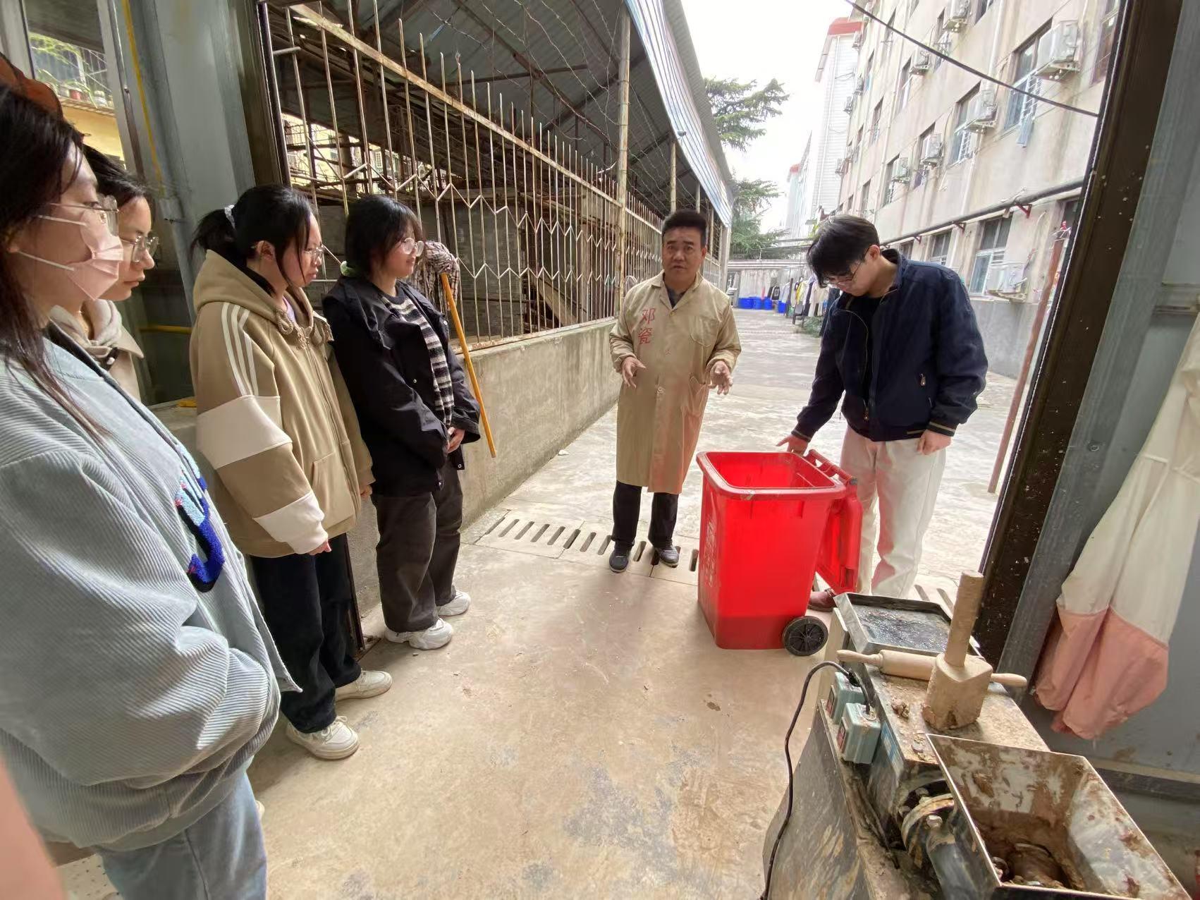 邓瓷陶艺社团.jpg