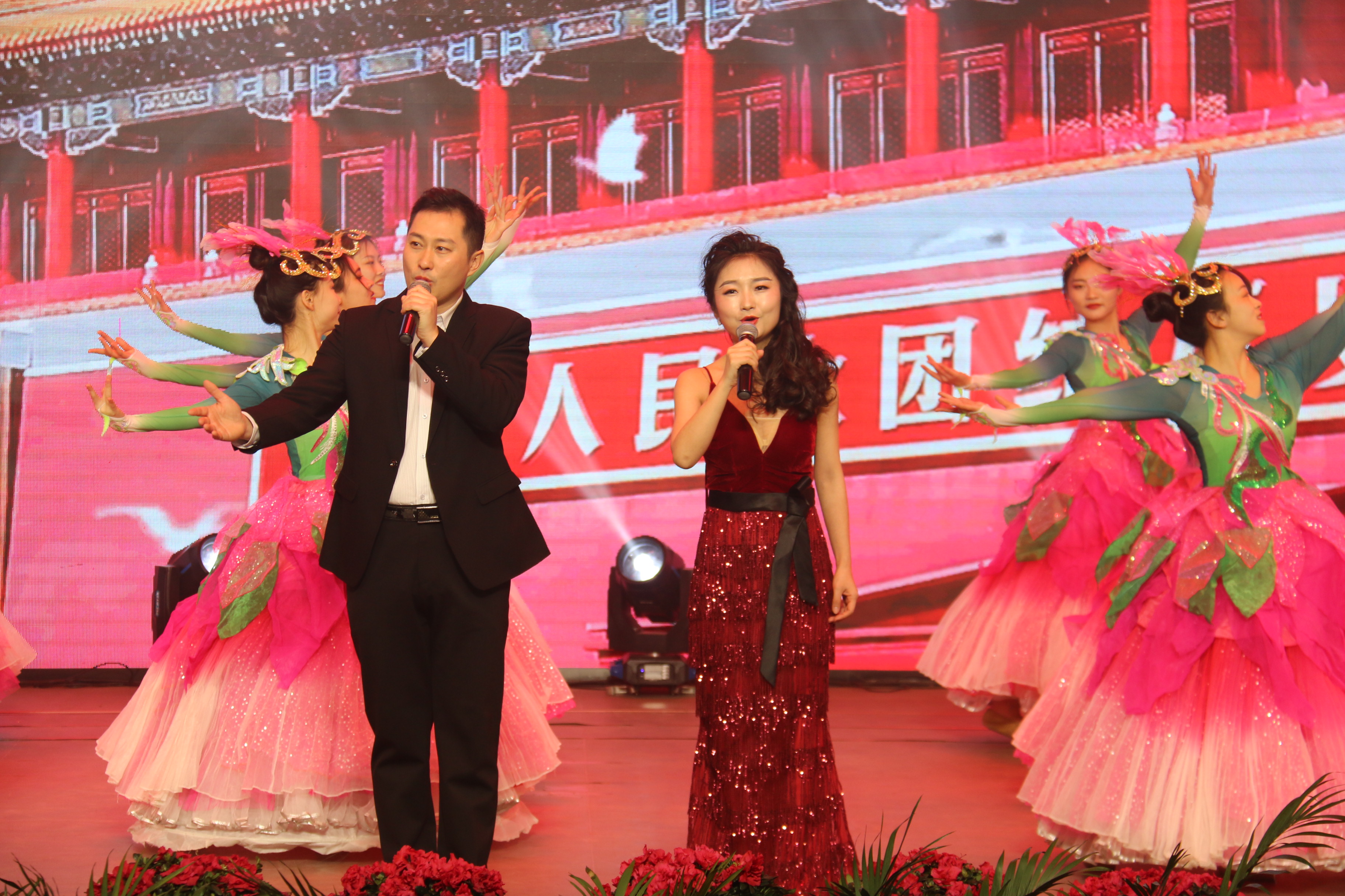 5.歌舞《不忘初心》.JPG