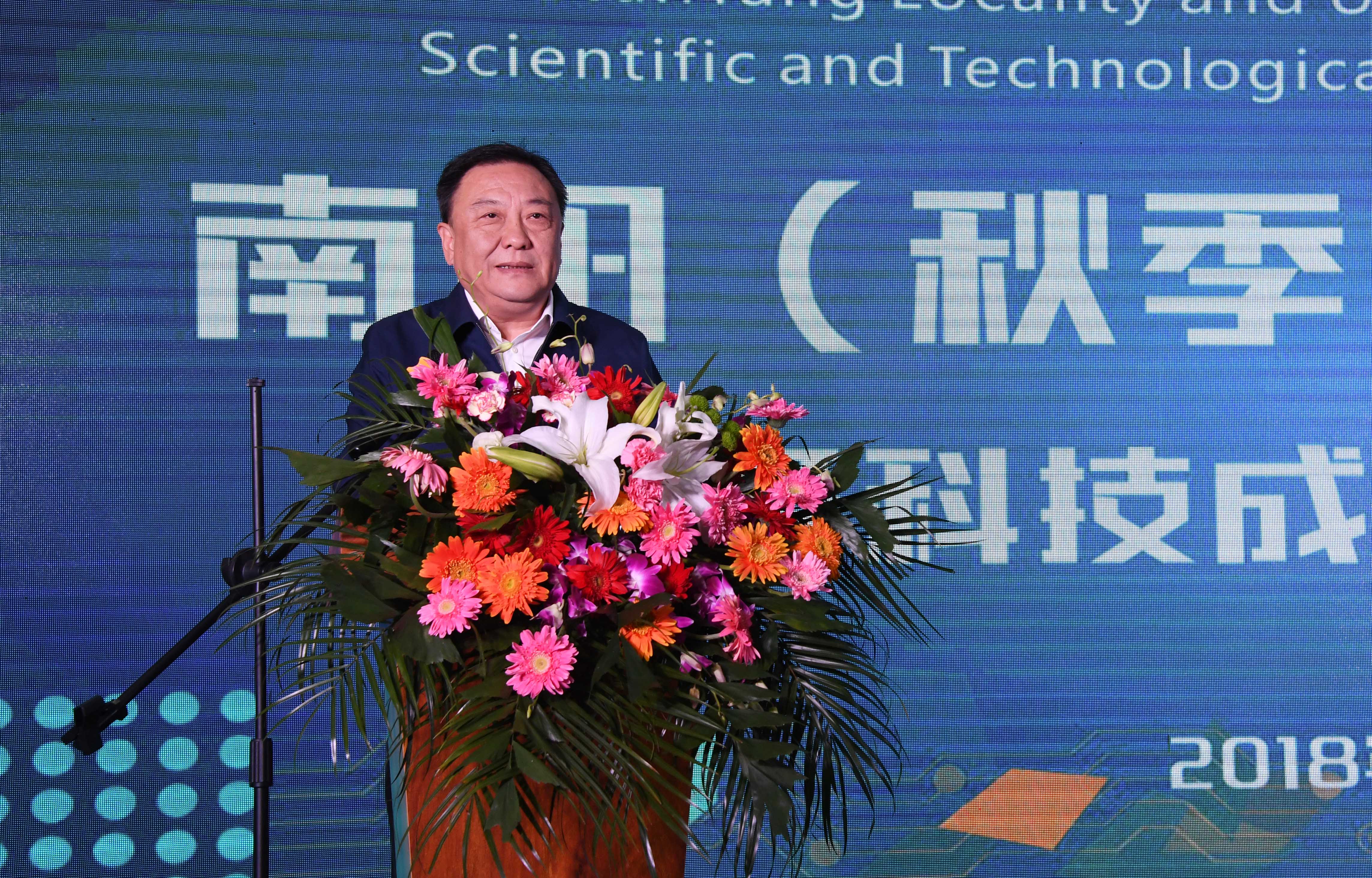 2南阳市人民政府副秘书长蒋璞讲话.JPG