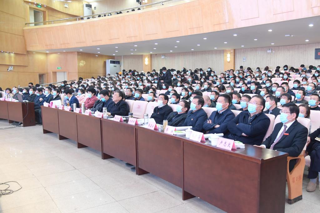 5报告会现场.jpg