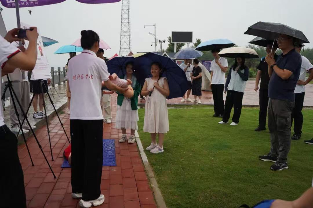杜冰雨.png