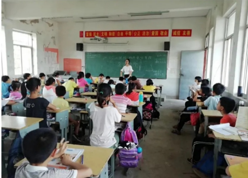 7.廖桑桑于河南省信阳市新县参加支教活动.jpg
