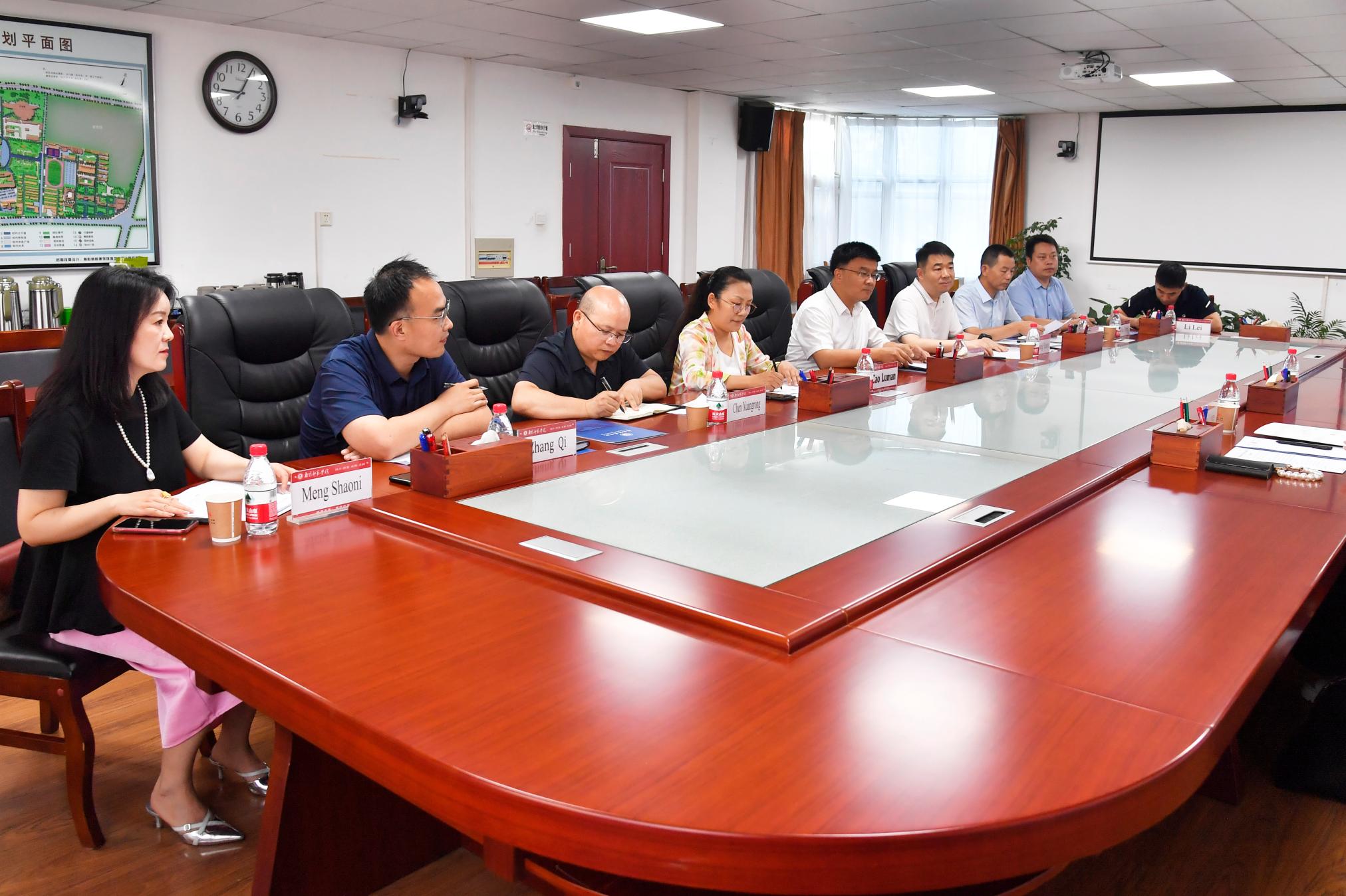 2座谈会现场.jpg