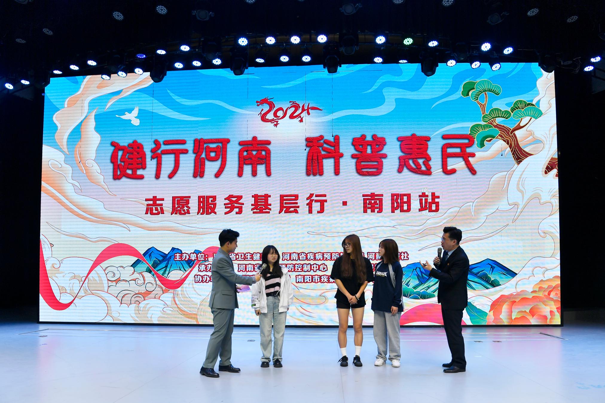 2活动现场.jpg
