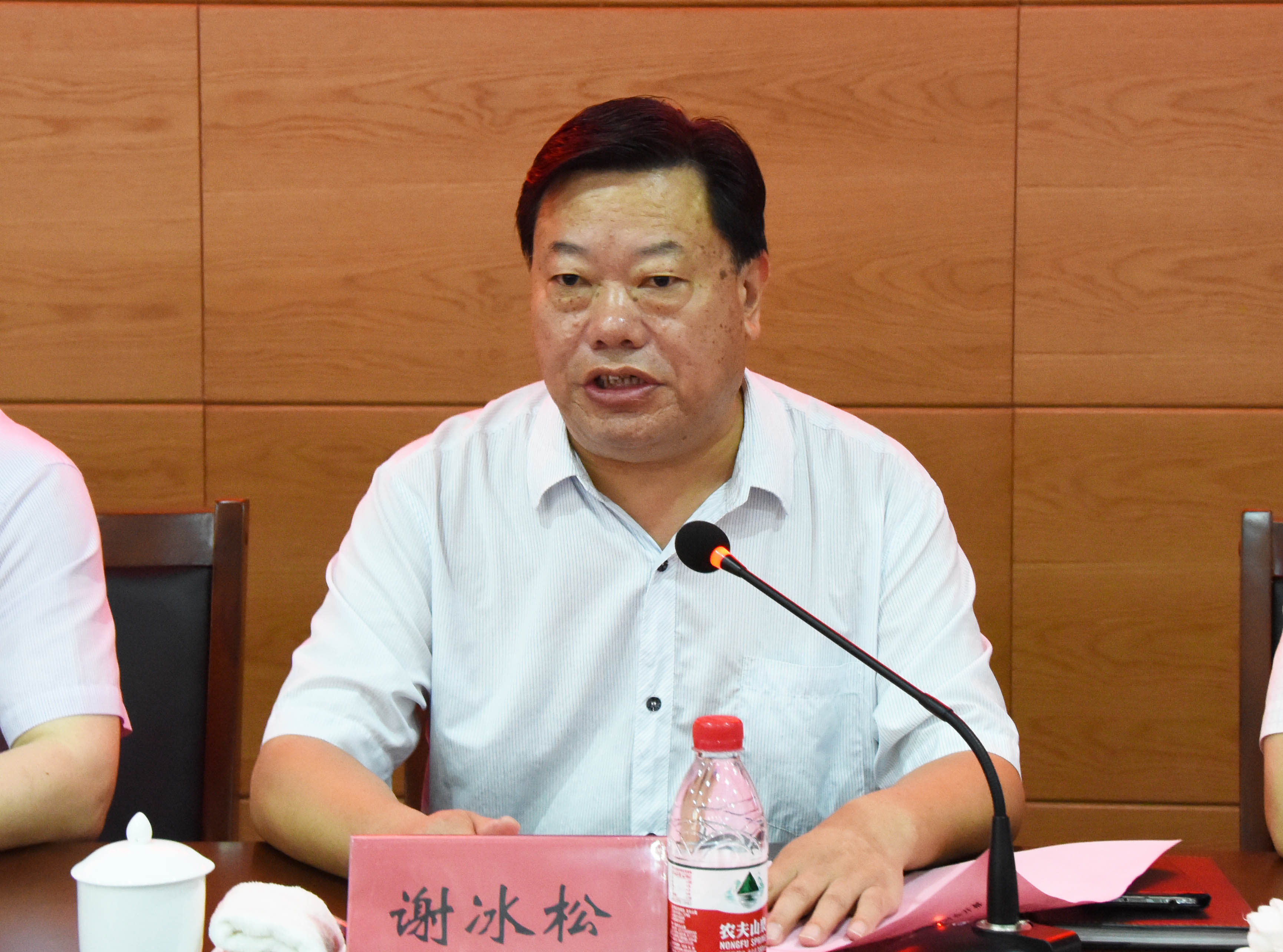 3我校副校长谢冰松讲话.jpg