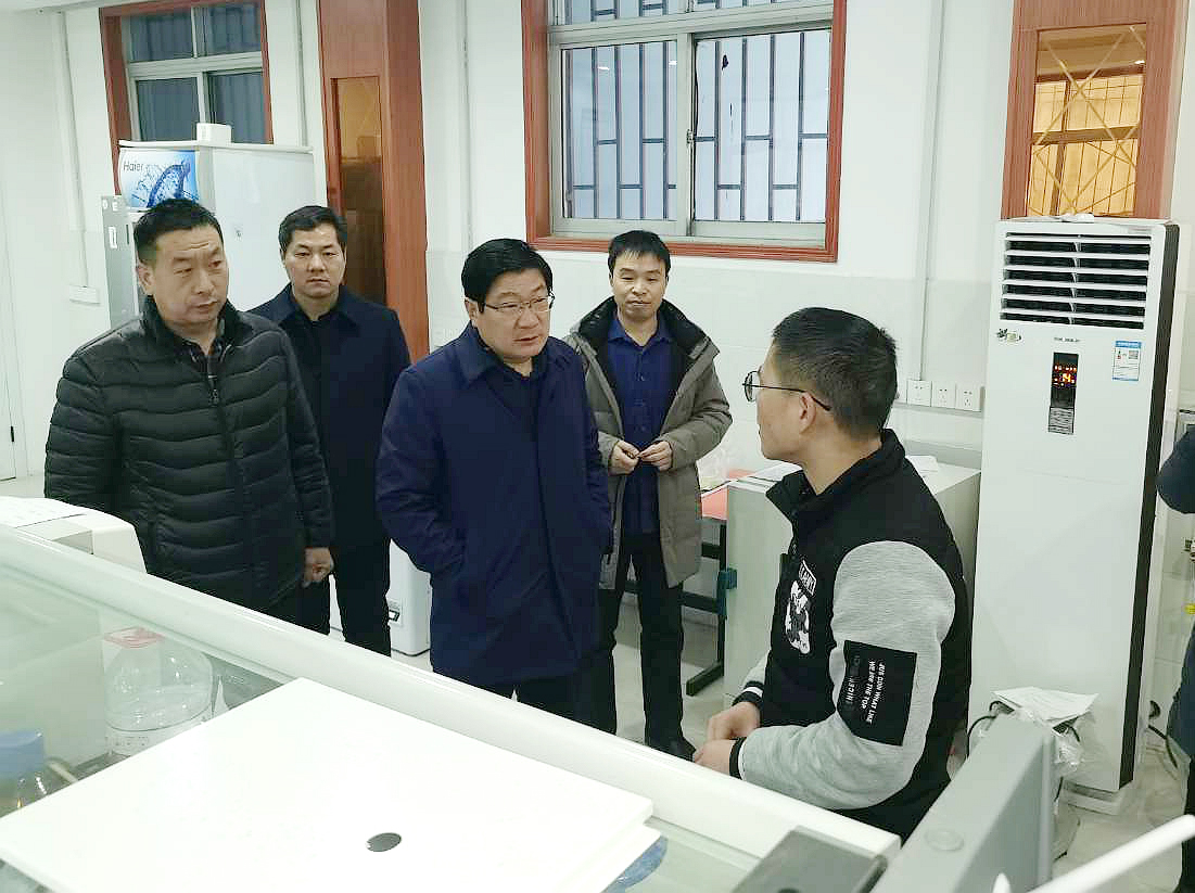 2校党委书记卢志文深入基层调研指导工作.jpg