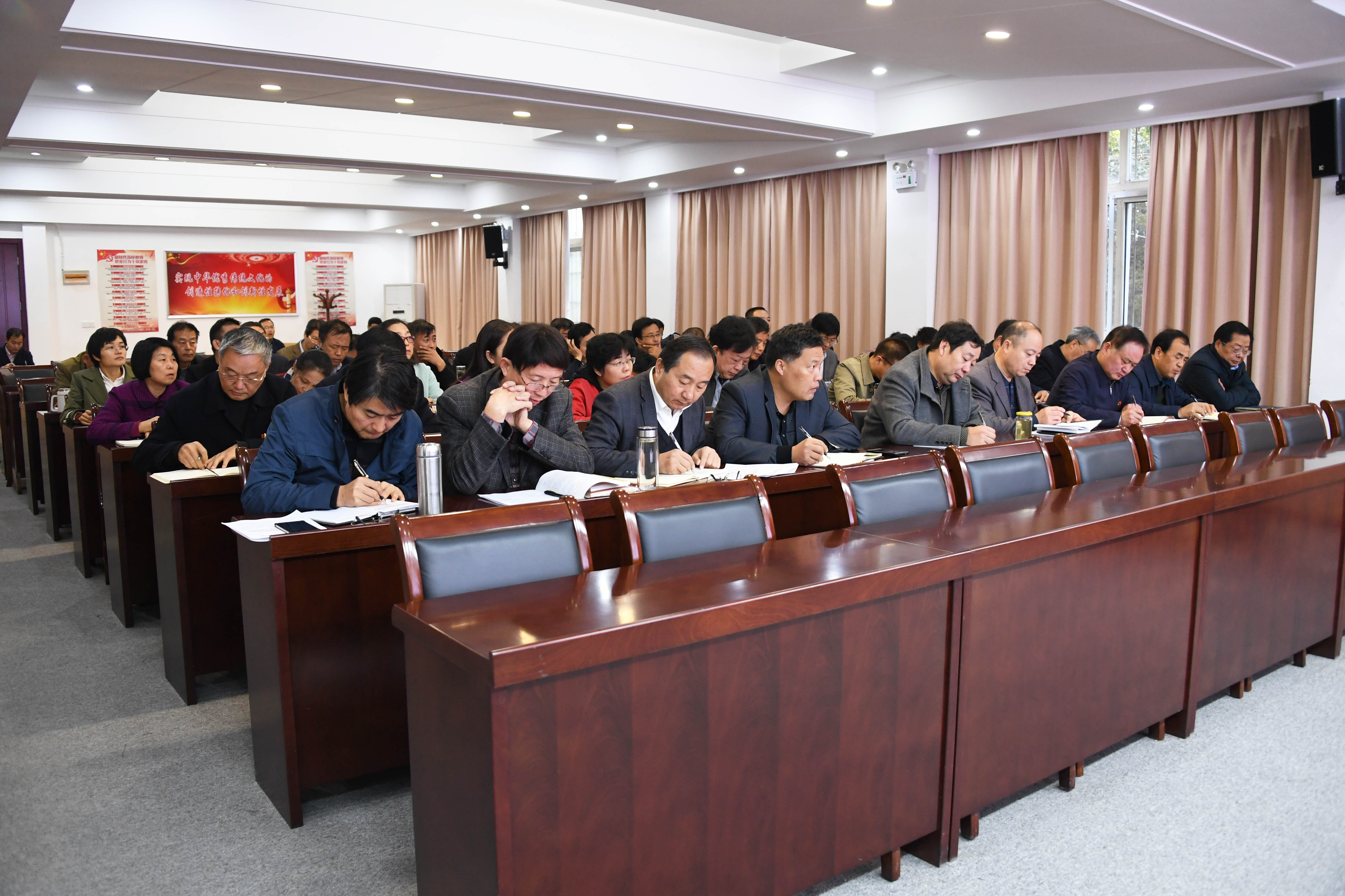 07会议现场.jpg