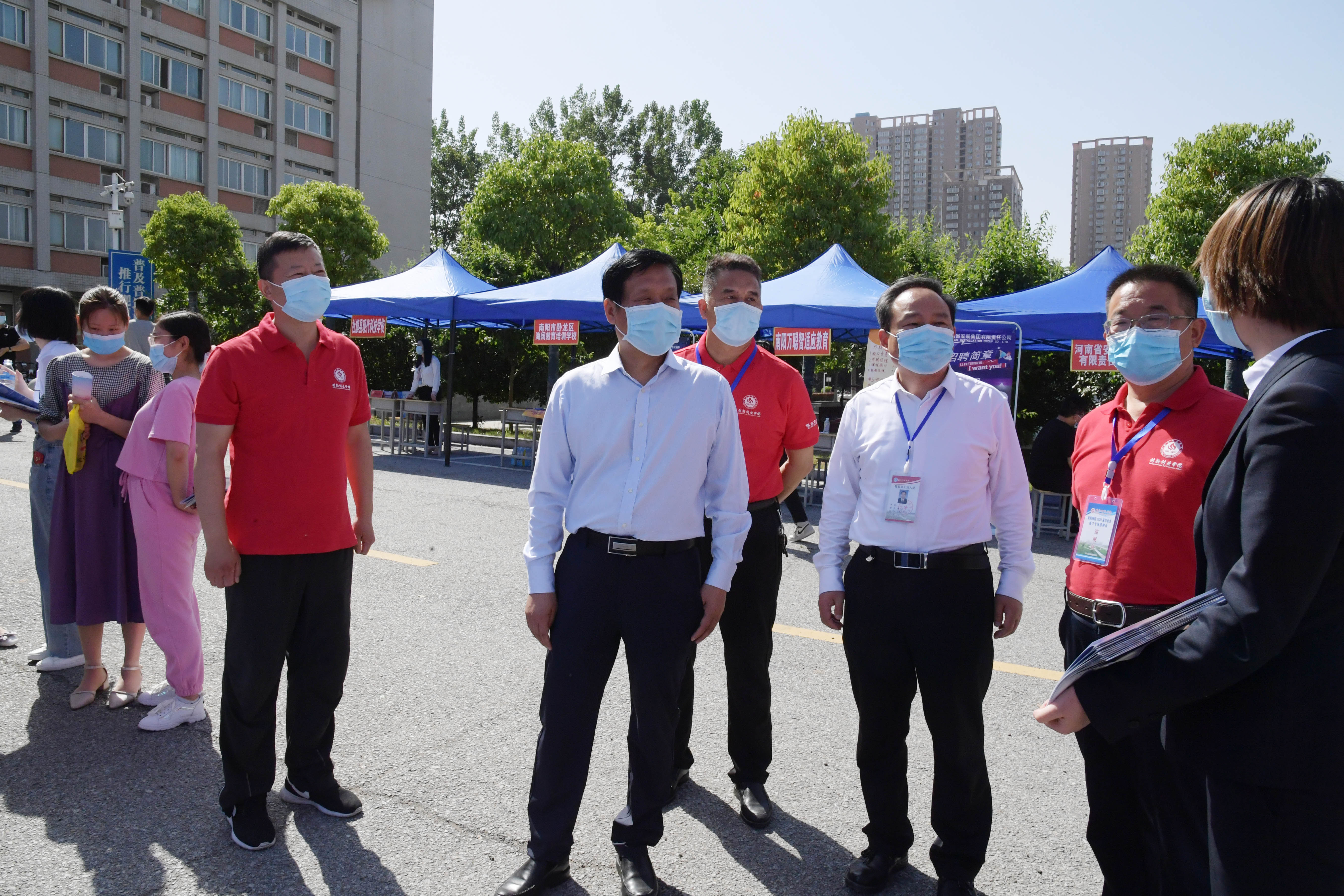 3校领导与用人单位交流.JPG