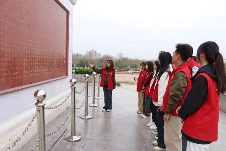 经管 (2).jpg